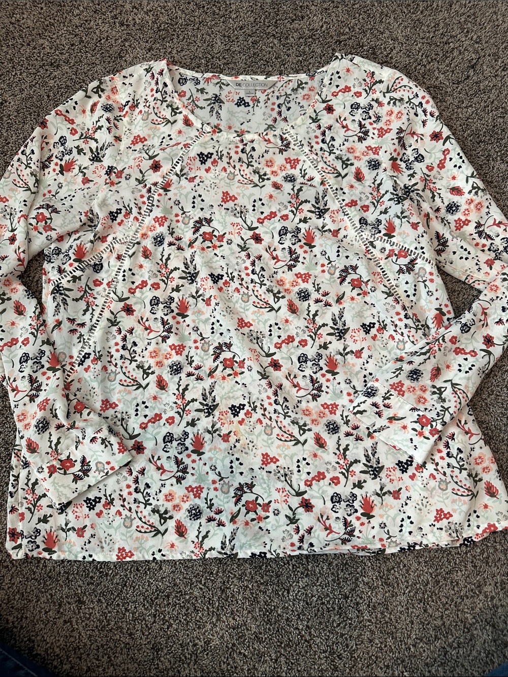 DE Collection White Long-Sleeve Blouse with Coral & Navy Floral Print Size L.